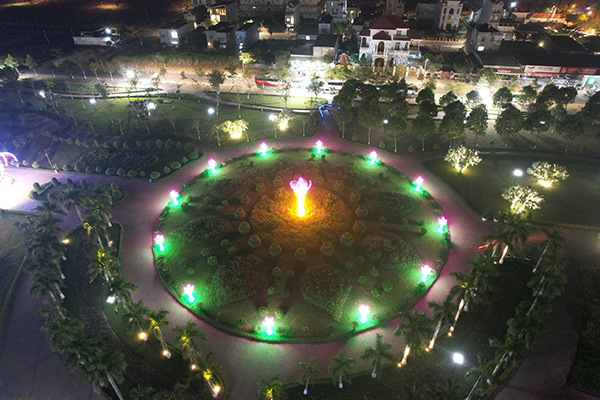 Trang trí đèn Led đô thị - Quảng Cáo Huỳnh Thiêng Phú - Công Ty TNHH Quảng Cáo Huỳnh Thiêng Phú